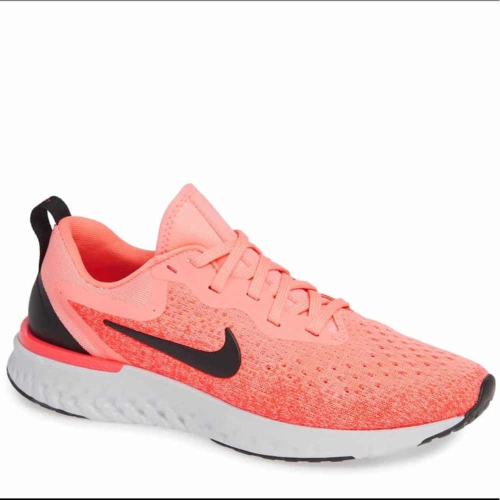 Nike Odyssey React Atomic Pink Black